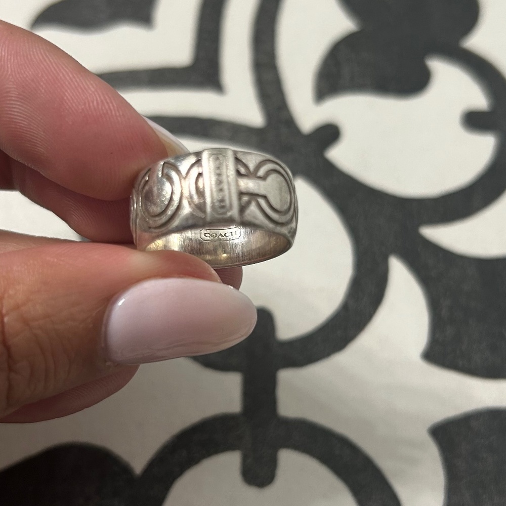 Coach Ring